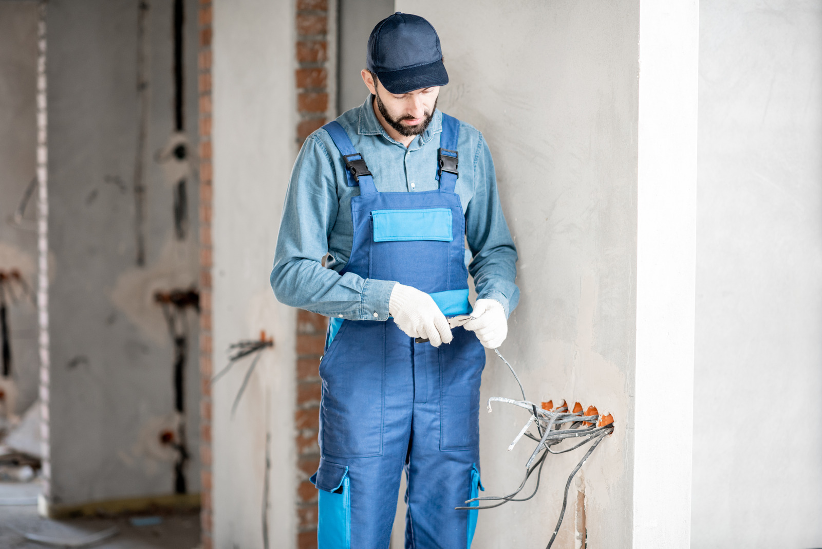 Common Electrical Emergencies We Handle by Spartan Electric in Northern Alabama